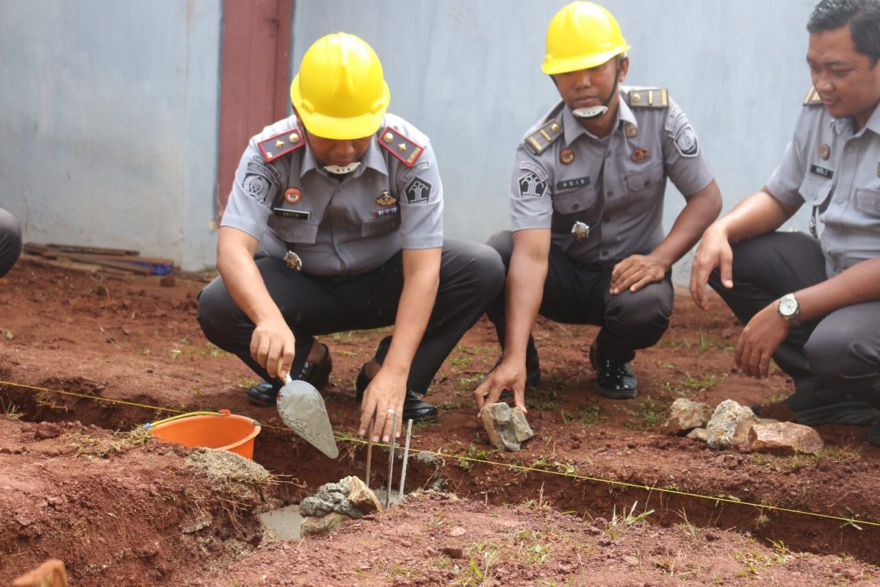 f05903b3-9237-44ff-a5a8-debac5267395